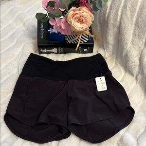 Lululemon Black High-Rise Speed up Shorts 4” size 0